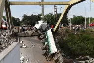 A una semana, aún no se sabe por qué se cayó el puente en Manantial Sur