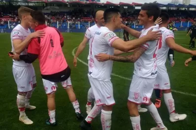 Batalla atajó un penal, pero Tigre volvió a perder y se hunde