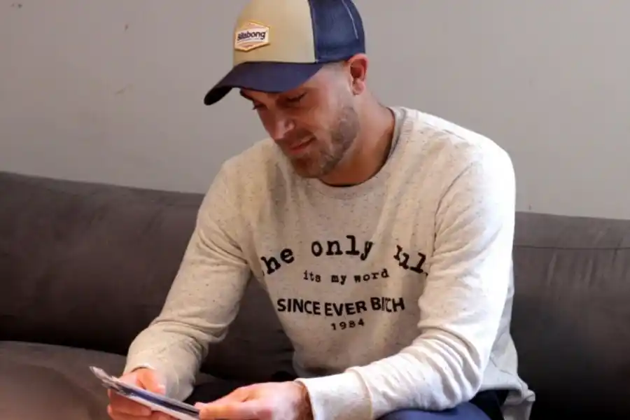 SU HIJO. El jugador atesora una caja con recuerdos que le regaló el pequeño para su cumpleaños.