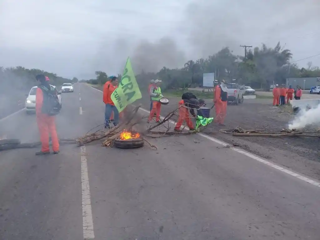Paro en Tucumán: marchas en el microcentro y cortes de ruta