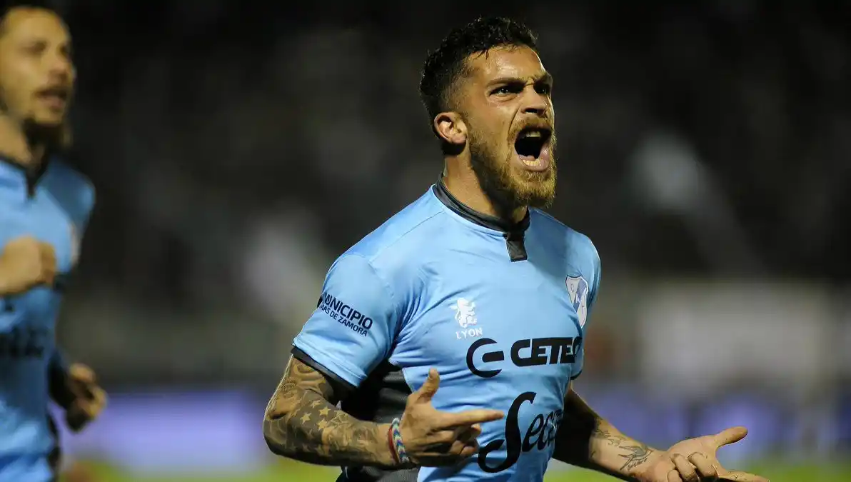 EN TEMPERLEY. El club en el que estuvo Arregui antes de llegar a Tucumán. 