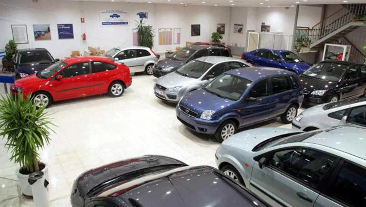 Se desplomaron casi 35% las ventas de autos 0 kilómetro