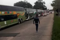 Decenas de colectivos de hinchas de Atlético llegaron a Porto Alegre