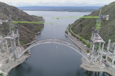 En Tucumán se derrumban los puentes mientras en Córdoba se erige uno que hará historia