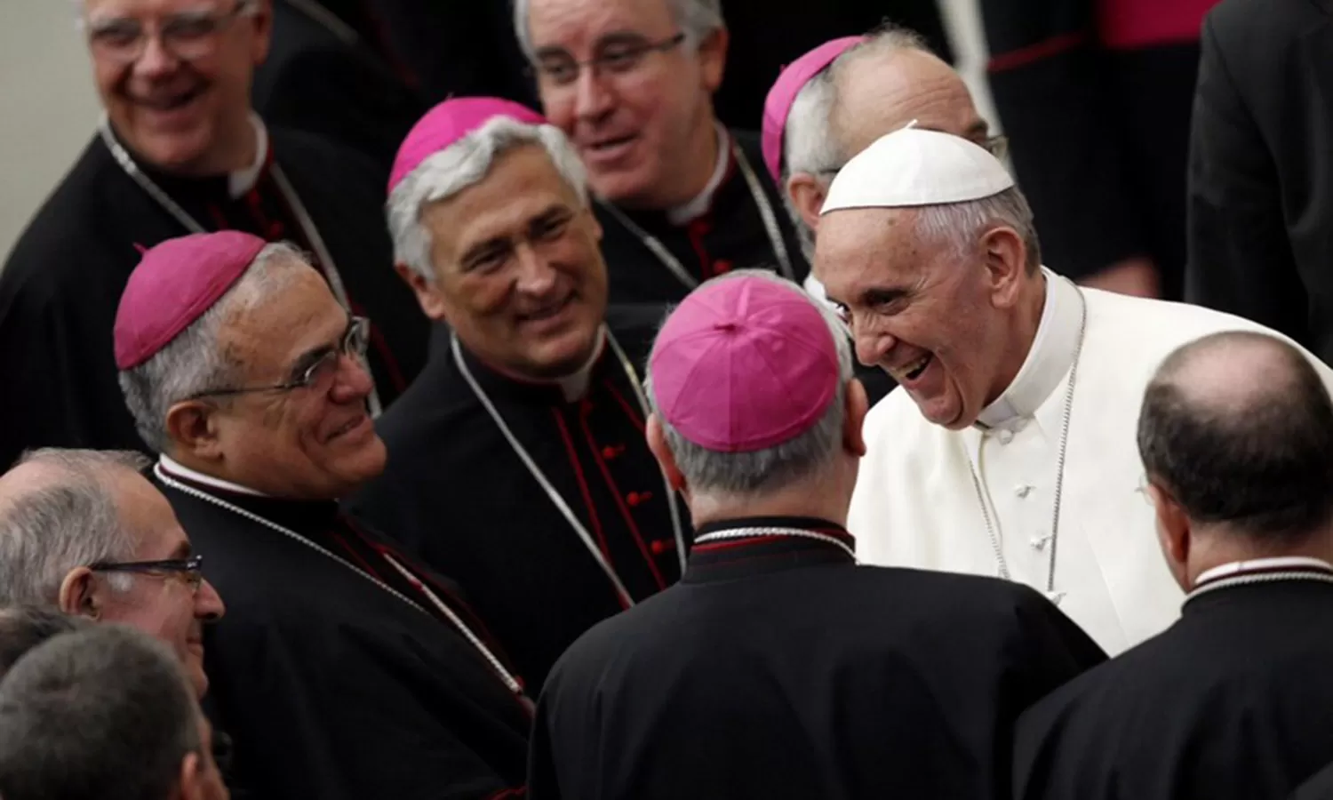 REUNIÓN. El Papa Francisco convocó a los obispos a una reunión