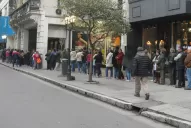 Cómo se aplica la ley para terminar con las filas, a qué entidades alcanza y dónde se denuncia