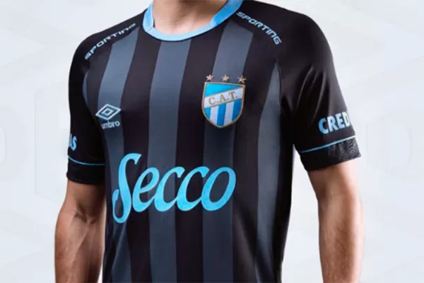 El decano deja atrás la derrota y cautiva con su nueva pilcha