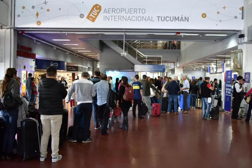 NUEVAS RUTAS. El aeropuerto local tuvo buena actividad el mes pasado. la gaceta / foto de Inés Quinteros Orio (archivo)
