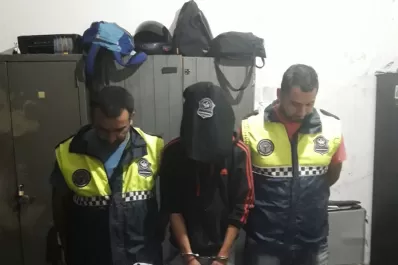 Asaltó con un destornillador a la hija de un vecino; no sabía que su padre era policía y quedó aprehendido