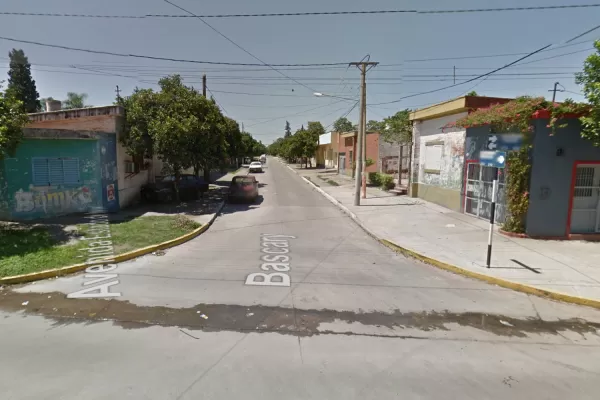 Apuntaron con un arma a un repartidor de comidas y le quitaron la moto