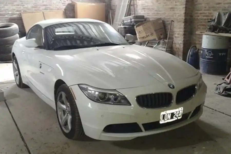 Mini Cooper, BMW y Mercedes Benz, algunos de los autos decomisados a los narcos que se subastarán en Santa Fe