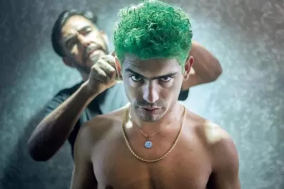 Viaje poco profundo al corazón del ídolo