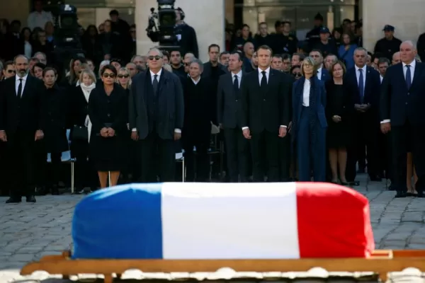 Aznavour fue despedido como un verdadero ícono de Francia