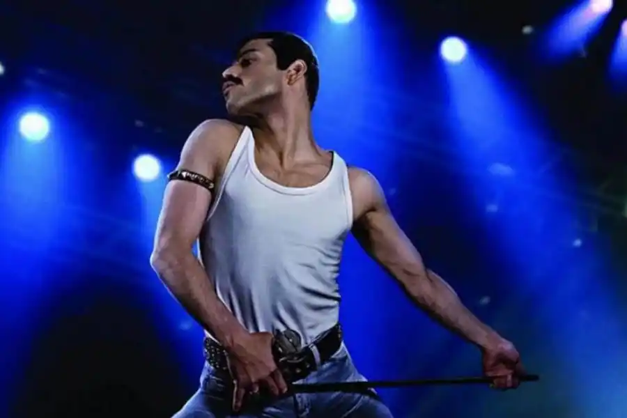 “BOHEMIAN RHAPSODY”. Remi Malek encarna a Freddie Mercury.