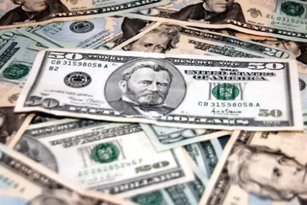 El dólar bajó 39 centavos y anotó su sexto retroceso en siete ruedas