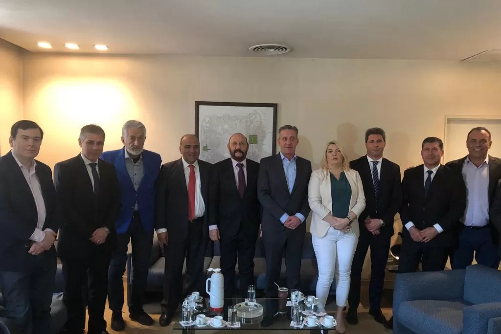 Manzur se reunió con gobernadores del PJ en Buenos Aires