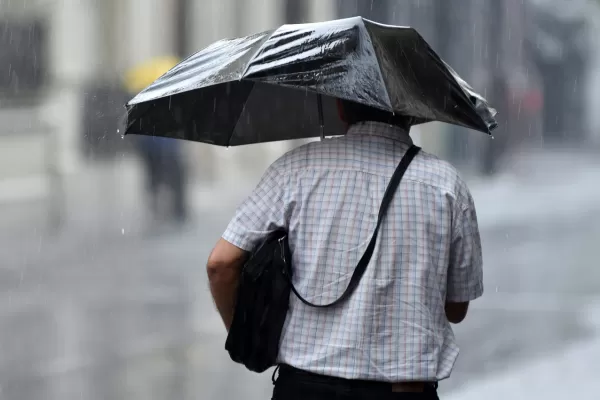 Ráfagas y posible caída de granizo: emiten una alerta meteorológica para Tucumán