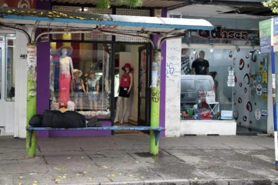 Por cuarta noche consecutiva, continúa el paro de colectivos