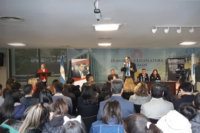 Según Obarrio, la ola celeste de Tucumán fue determinante para el rechazo del aborto
