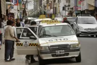 Referentes de taxistas aseguran que sufren 60 robos por día