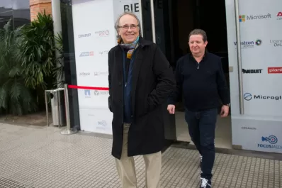 La disfonía obligó a Serrat a despedirse de Tucumán