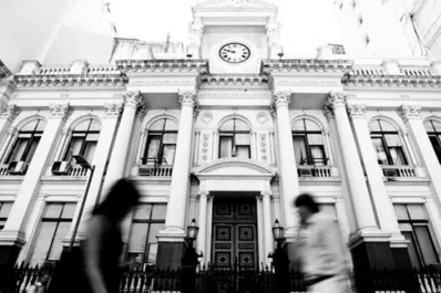 El Banco Central bajó el piso de la tasa de interés de la Leliq a 55%