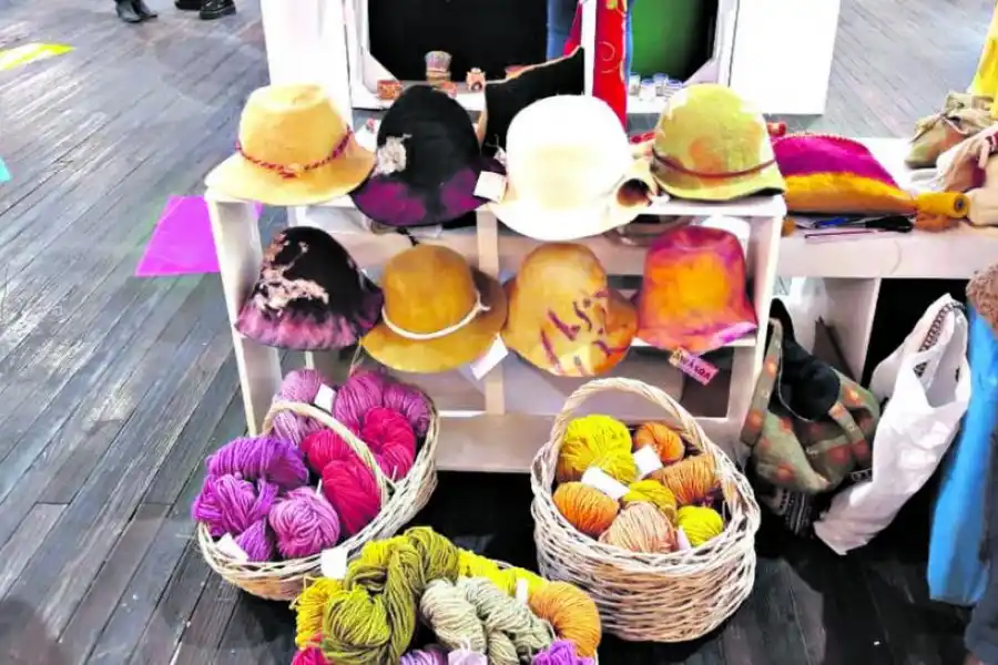 La artesanía se apoderó del Mercado Cultural