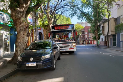 Sigue la medida de fuerza de los colectiveros y esta noche no habrá ómnibus