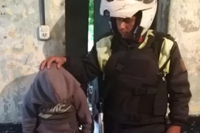 Un niño de 12 años entró a robar a una casa y lo atraparon