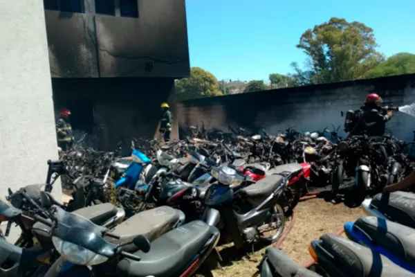 Policías hicieron un asado y terminaron prendiendo fuego la comisaría