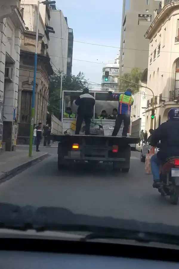 Se vienen las grandes lluvias y una acequia carece de limpieza