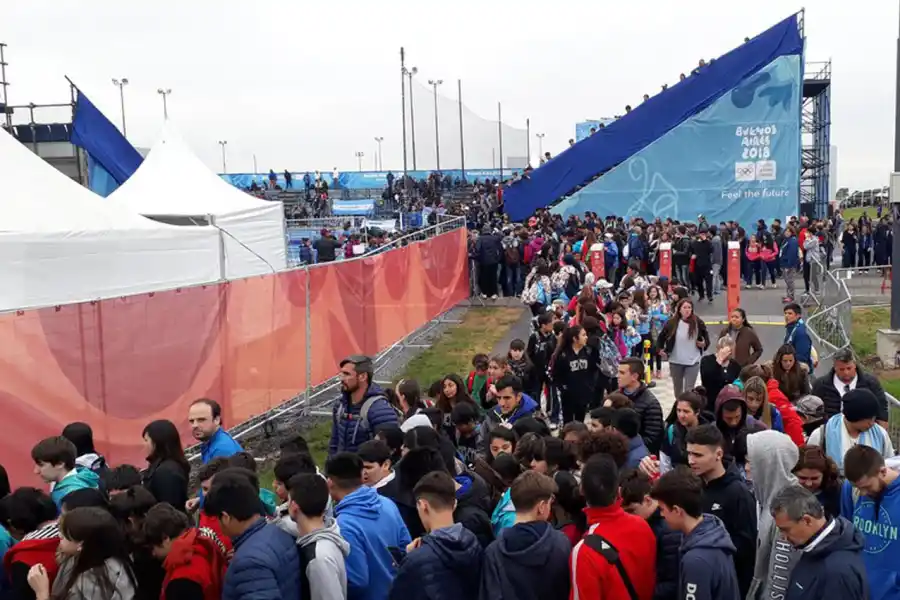 LA GENTE COLMÓ EL PARQUE OLÍMPICO