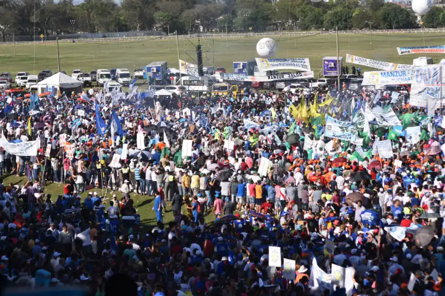 ¿Que pasó en el hipódromo? Todas las perlitas que dejó el acto peronista