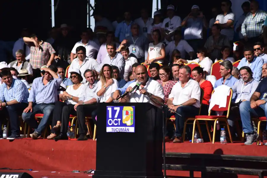 ¿Que pasó en el hipódromo? Todas las perlitas que dejó el acto peronista