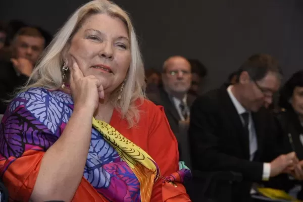 Carrió afirma ahora que estuvo “tapando cosas” de Macri