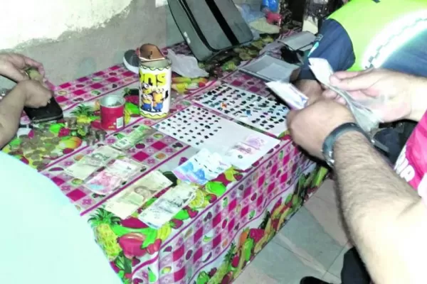 Ofreció un soborno, la allanaron y le encontraron cocaína