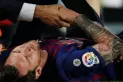 Messi sufrió una lesión que lo podría dejar afuera del derby ante Real Madrid