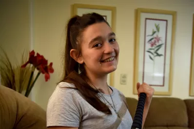 La jugadora de Los Tarcos sufrió una grave lesión; se recuperó y quiere volver a jugar