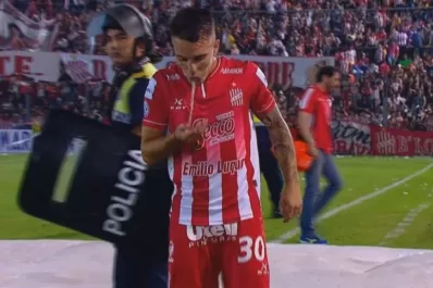 Viral: Purita y su insólita forma de peinarse antes de entrar a la cancha