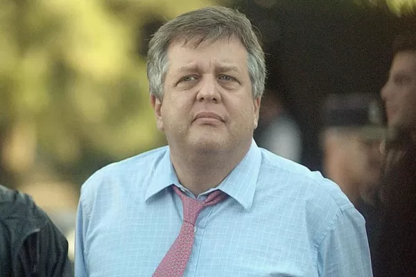 En el ajedrez de  los cuadernos cae la primera dama