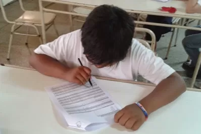 La mitad de los niños tucumanos come mal