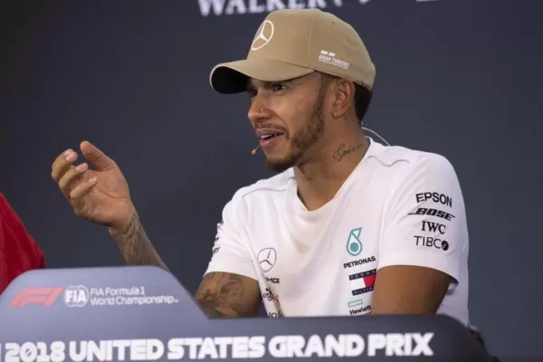 Un sombrero de mariachi a la medida de Hamilton