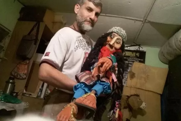 Los títeres están En el Valle de la Alegría