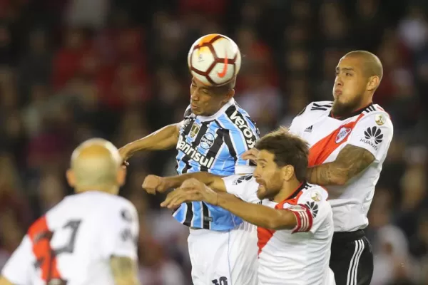 River recibió un duro golpe ante Gremio en el Monumental
