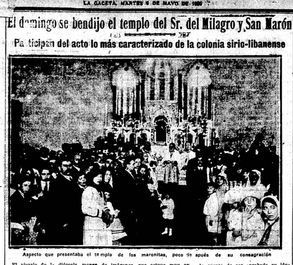 En 1924. La comunidad  participó con devoción de la  ceremonia de inauguración.