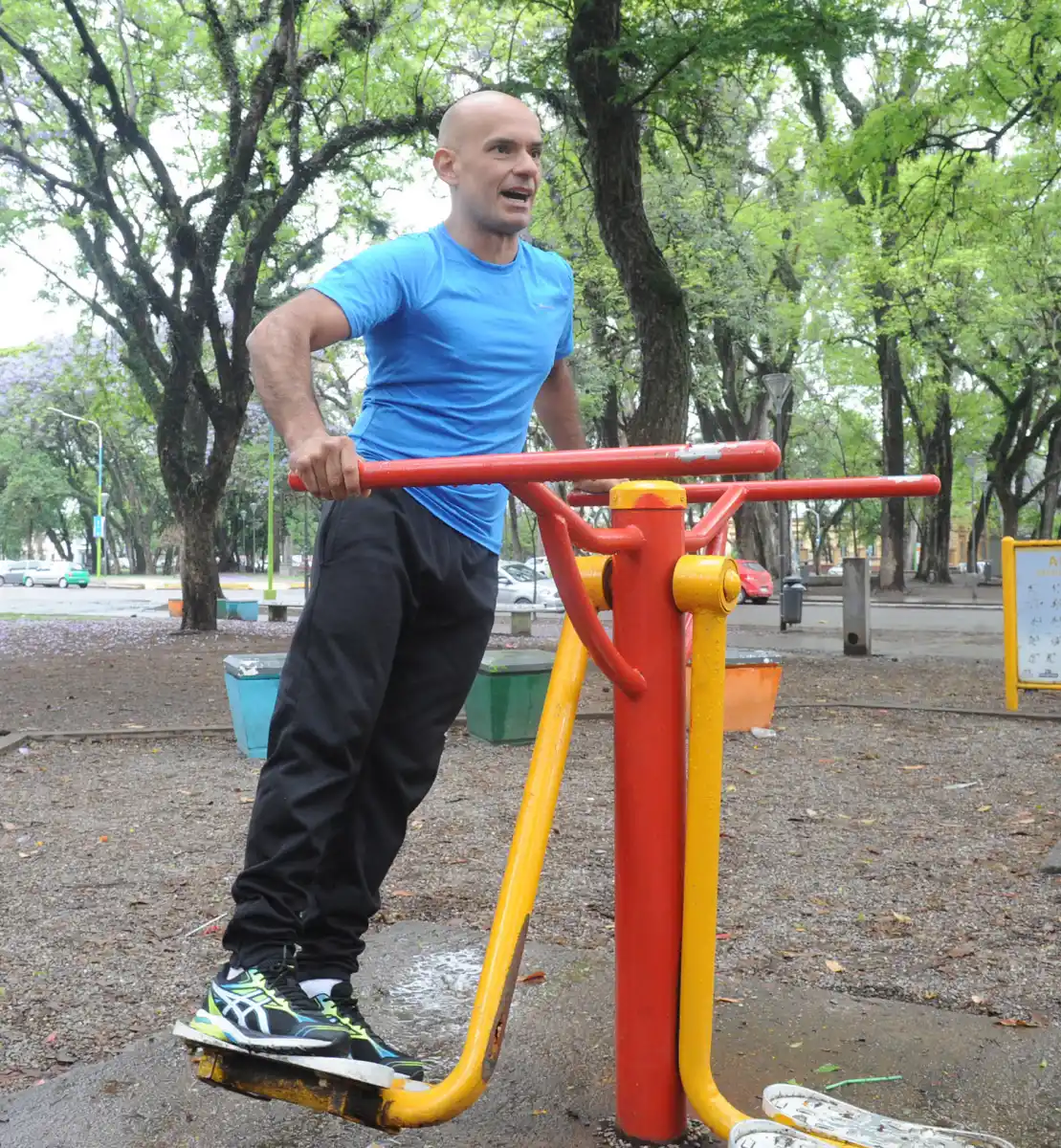 FLEXIONES LATERALES.-