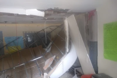 Se cayó parte del techo de un CAPS en El Manantial