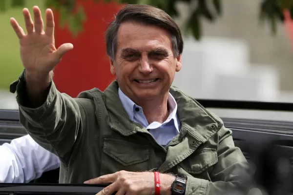 Bolsonaro amenazó a Folha de Sao Paulo con dejarlo sin publicidad oficial