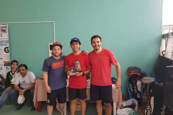 Acción en Yerba Buena por el squash