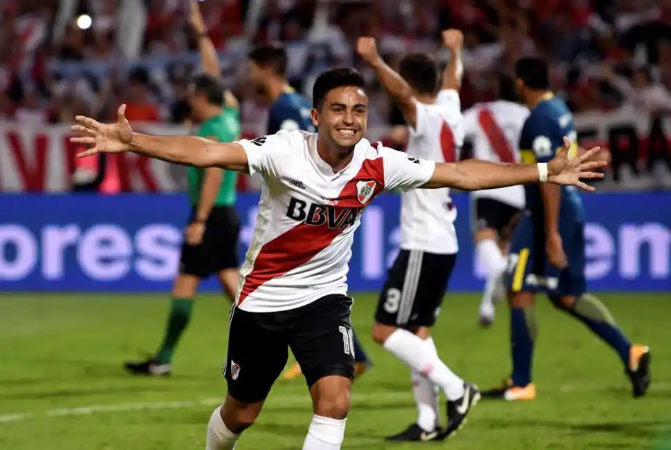 LA ÚLTIMA GRAN ALEGRÍA. Gonzalo Martínez celebra el gol que abrió el marcador en la final de la Supercopa Argentina, que terminó en manos del “Millonario”. archivo